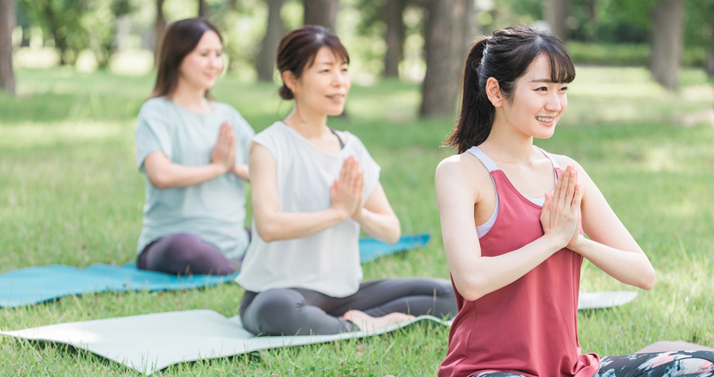 お友達・ご家族・お仲間向け 出張ヨガ